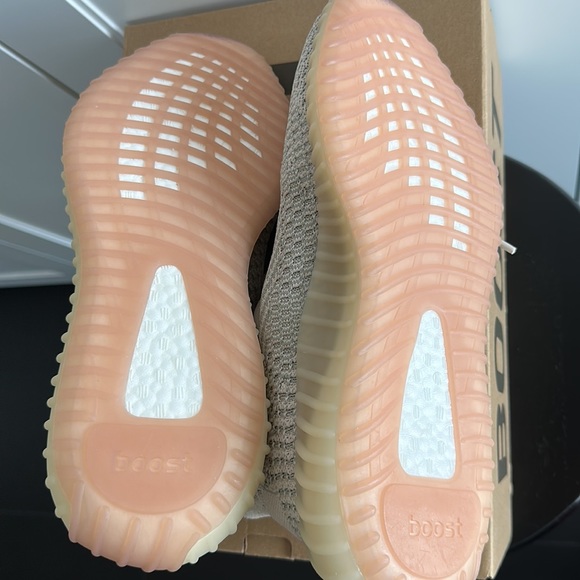 Yeezy boost 350 Citrin - Picture 4 of 5